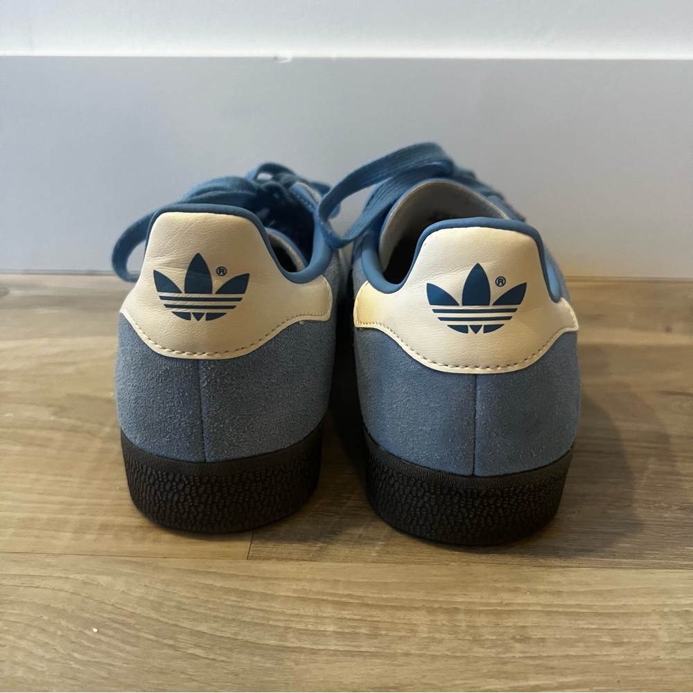 Adidas Gazelle Men's Blue and White Sneakers - Picture 4 of 6